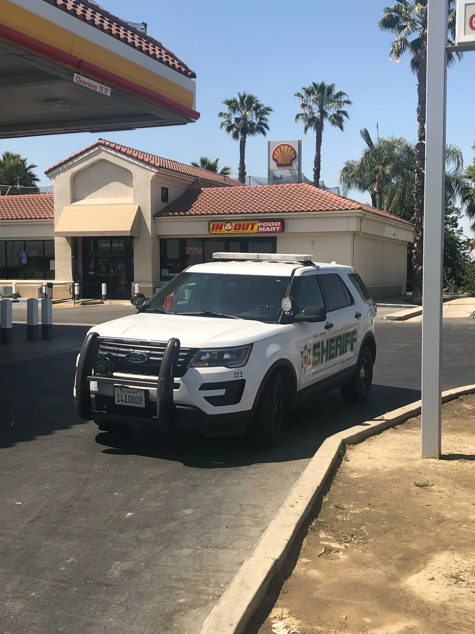 HAPPENING NOW: TCSO Deputies Investigating Armed Car Jacking in Visalia