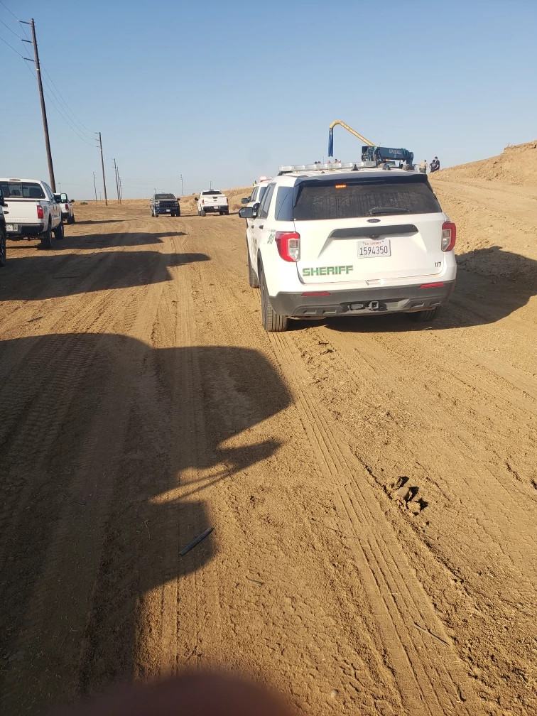 HAPPENING NOW: TCSO Detectives Investigating Body Found in Earlimart Canal
